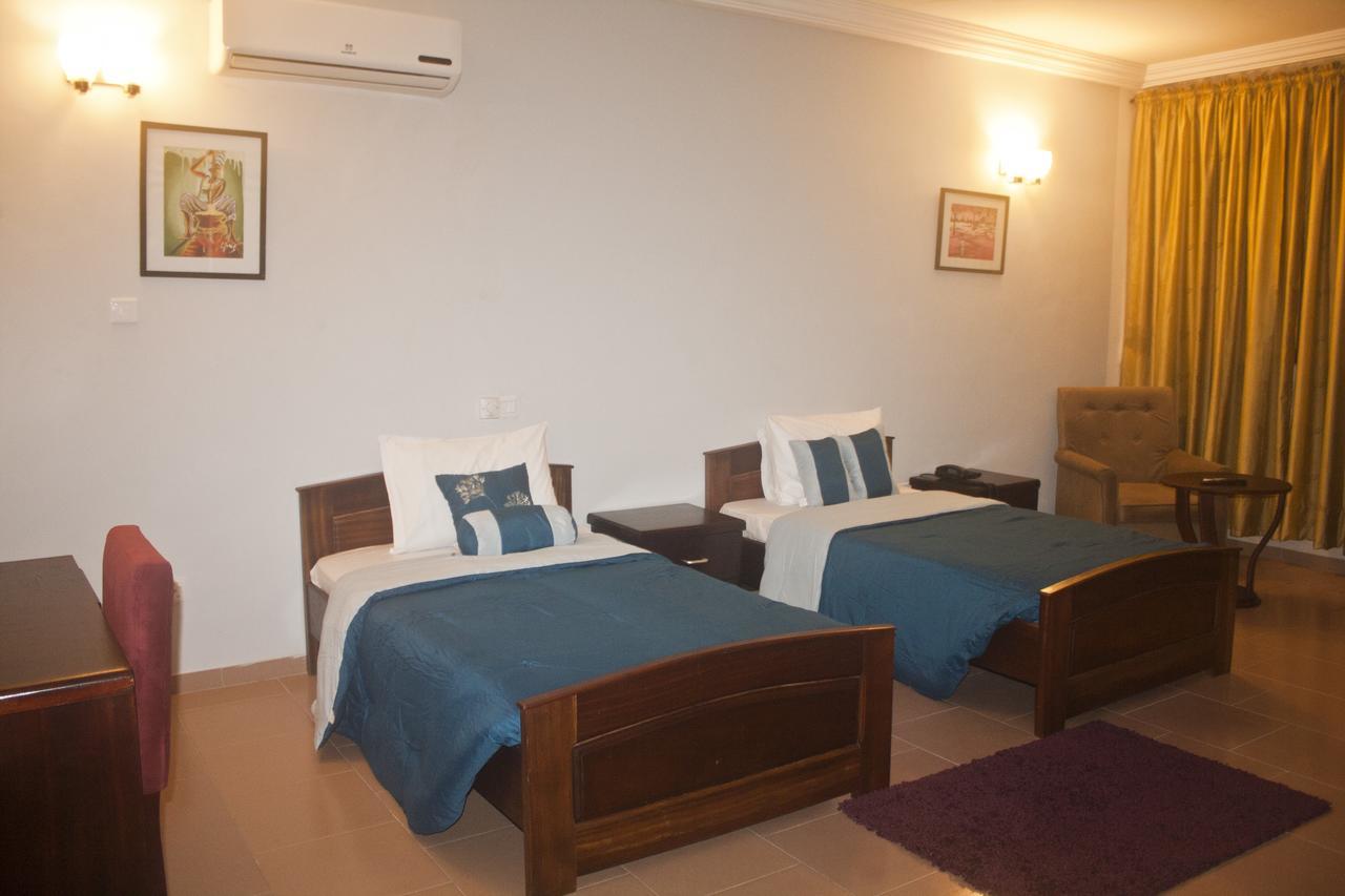 Consir Executive Lodge Accra Ngoại thất bức ảnh