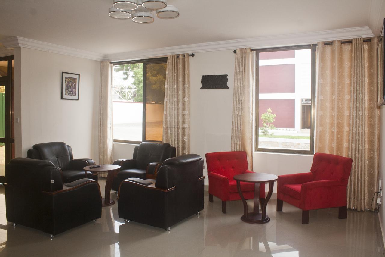 Consir Executive Lodge Accra Ngoại thất bức ảnh