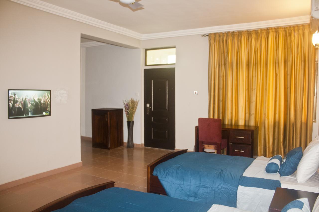 Consir Executive Lodge Accra Ngoại thất bức ảnh
