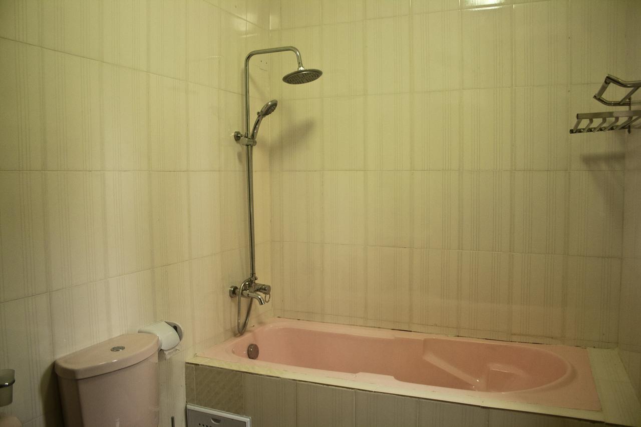 Consir Executive Lodge Accra Ngoại thất bức ảnh