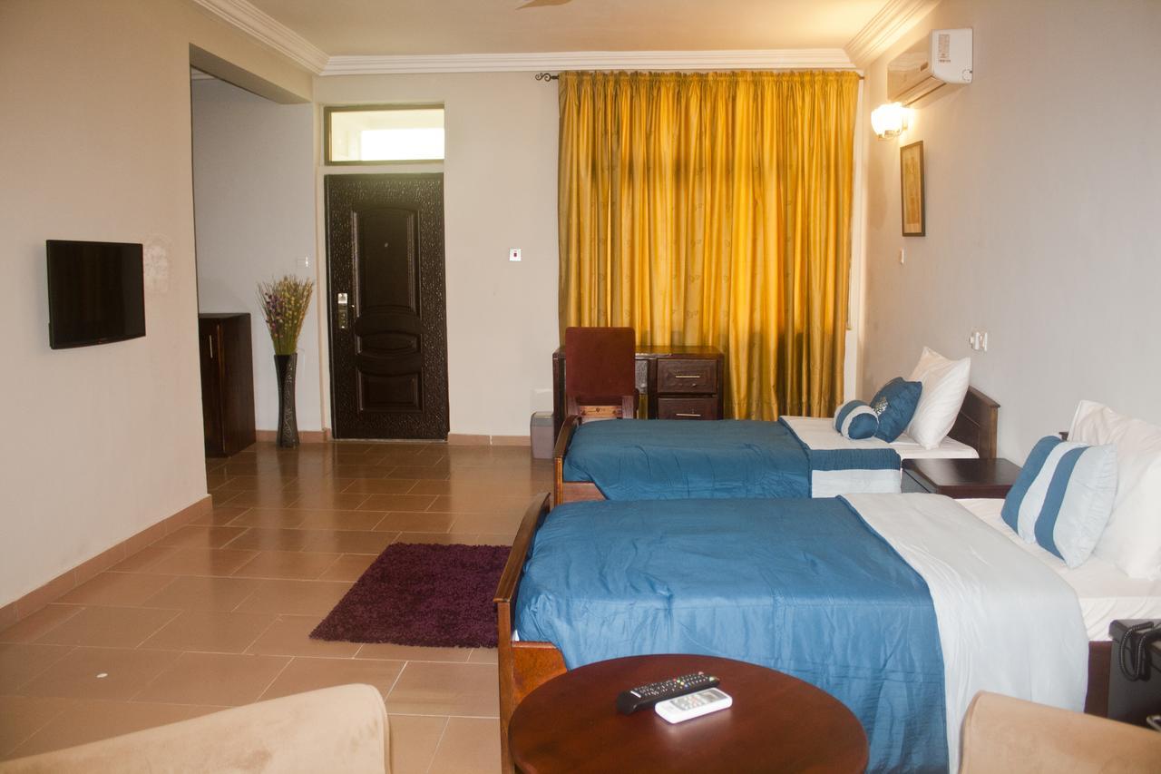 Consir Executive Lodge Accra Ngoại thất bức ảnh