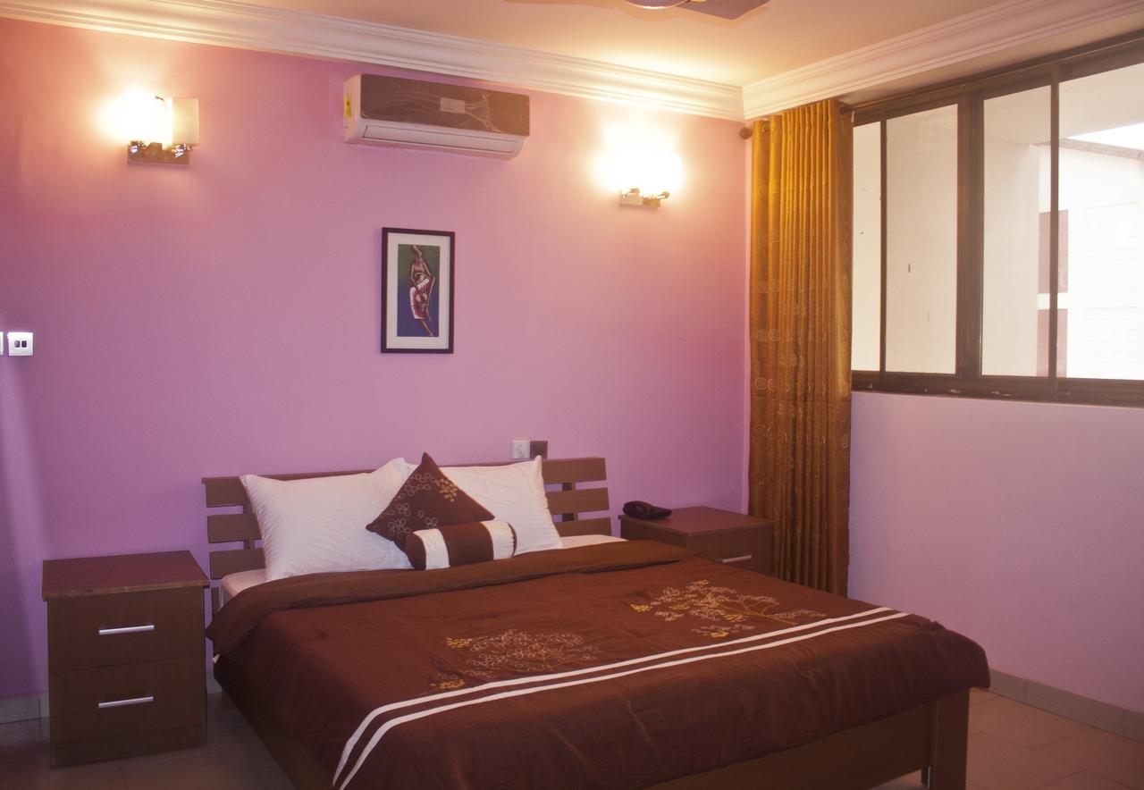 Consir Executive Lodge Accra Ngoại thất bức ảnh