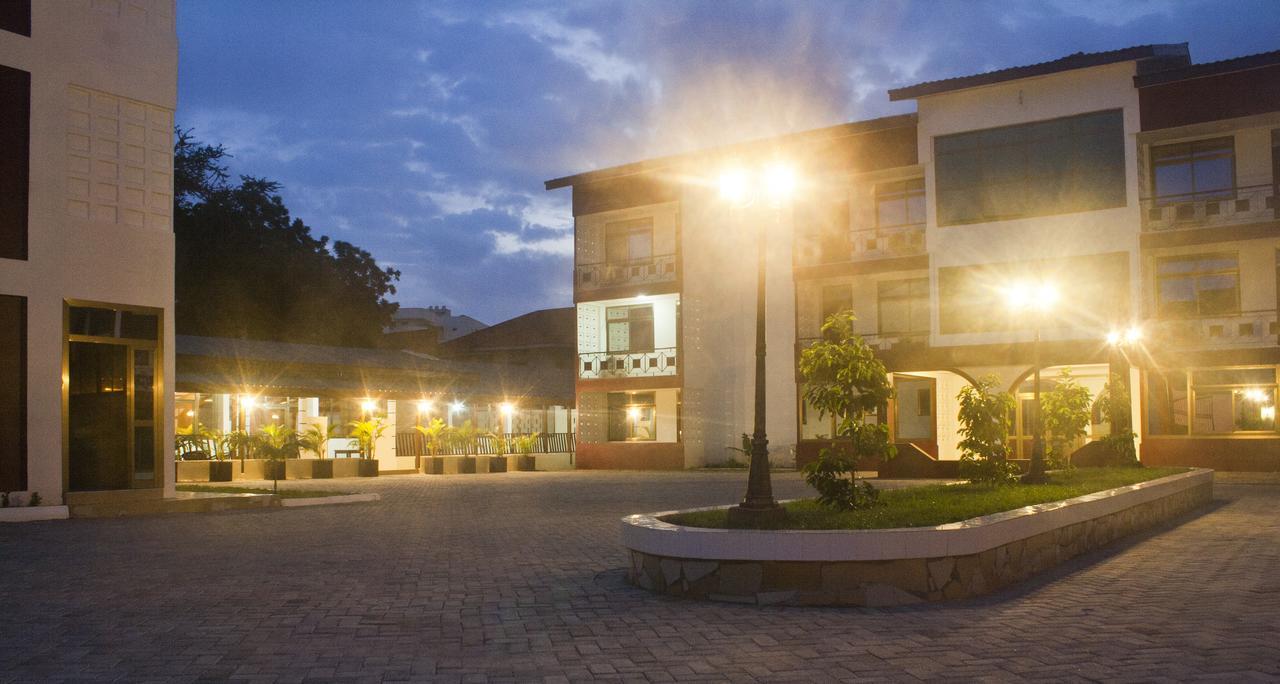 Consir Executive Lodge Accra Ngoại thất bức ảnh
