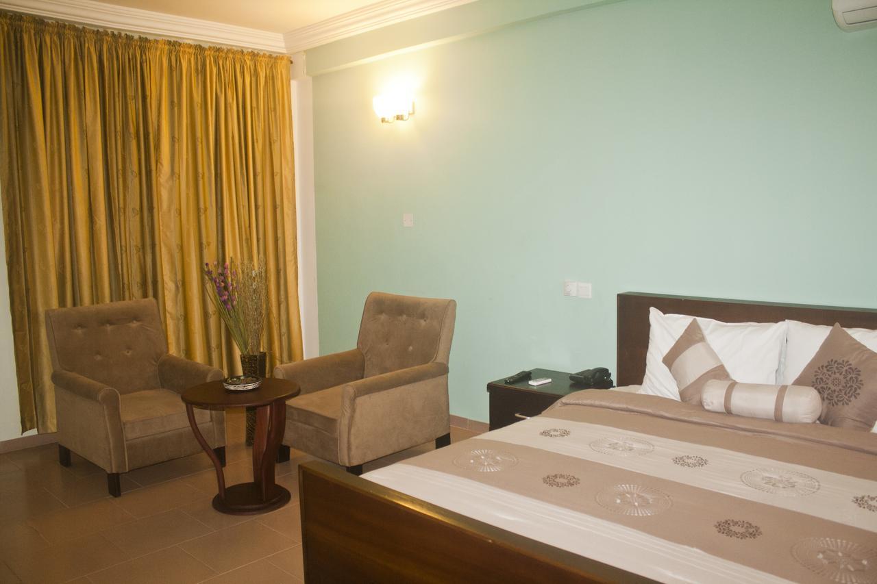 Consir Executive Lodge Accra Ngoại thất bức ảnh
