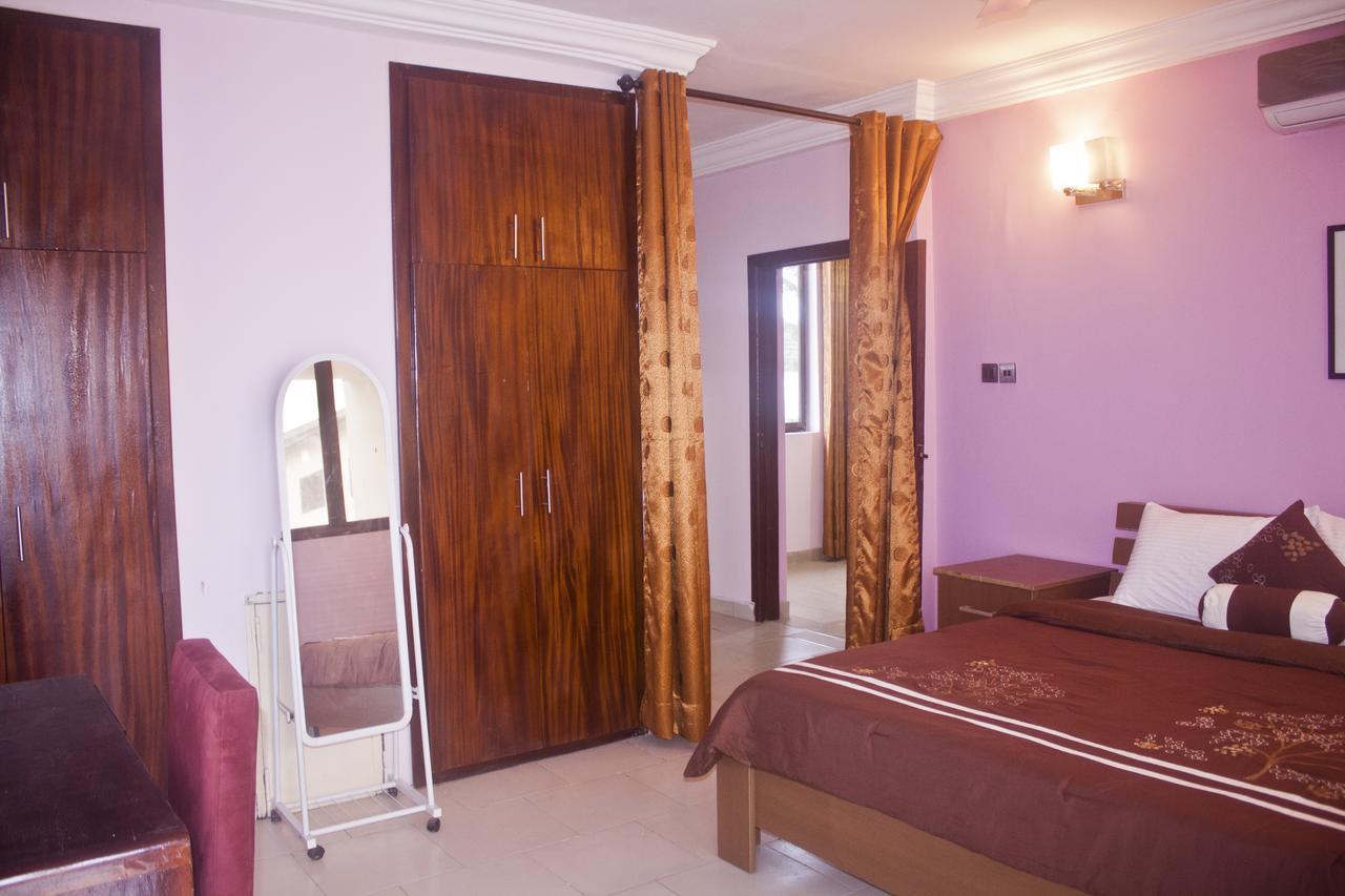 Consir Executive Lodge Accra Ngoại thất bức ảnh