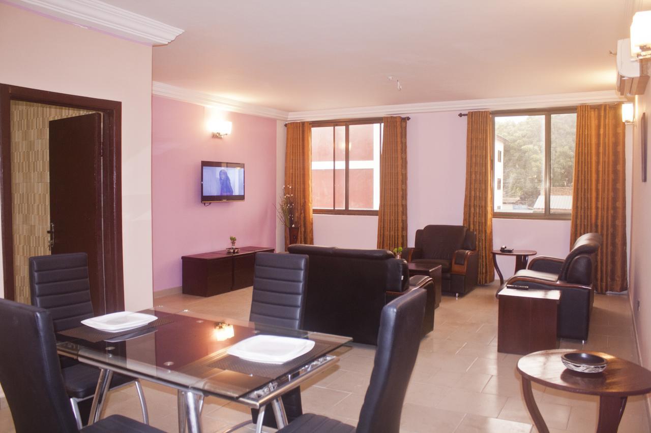 Consir Executive Lodge Accra Ngoại thất bức ảnh