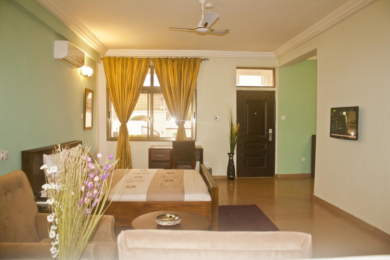 Consir Executive Lodge Accra Ngoại thất bức ảnh